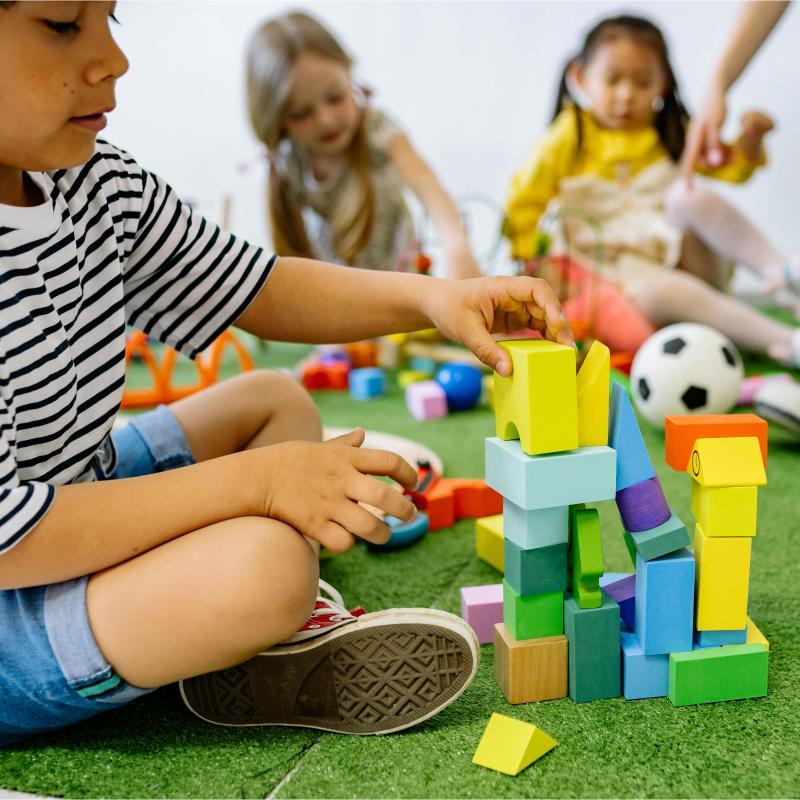 Іграшки та ігри